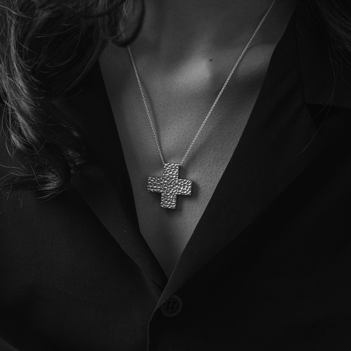 MOOD CROSS PENDANT