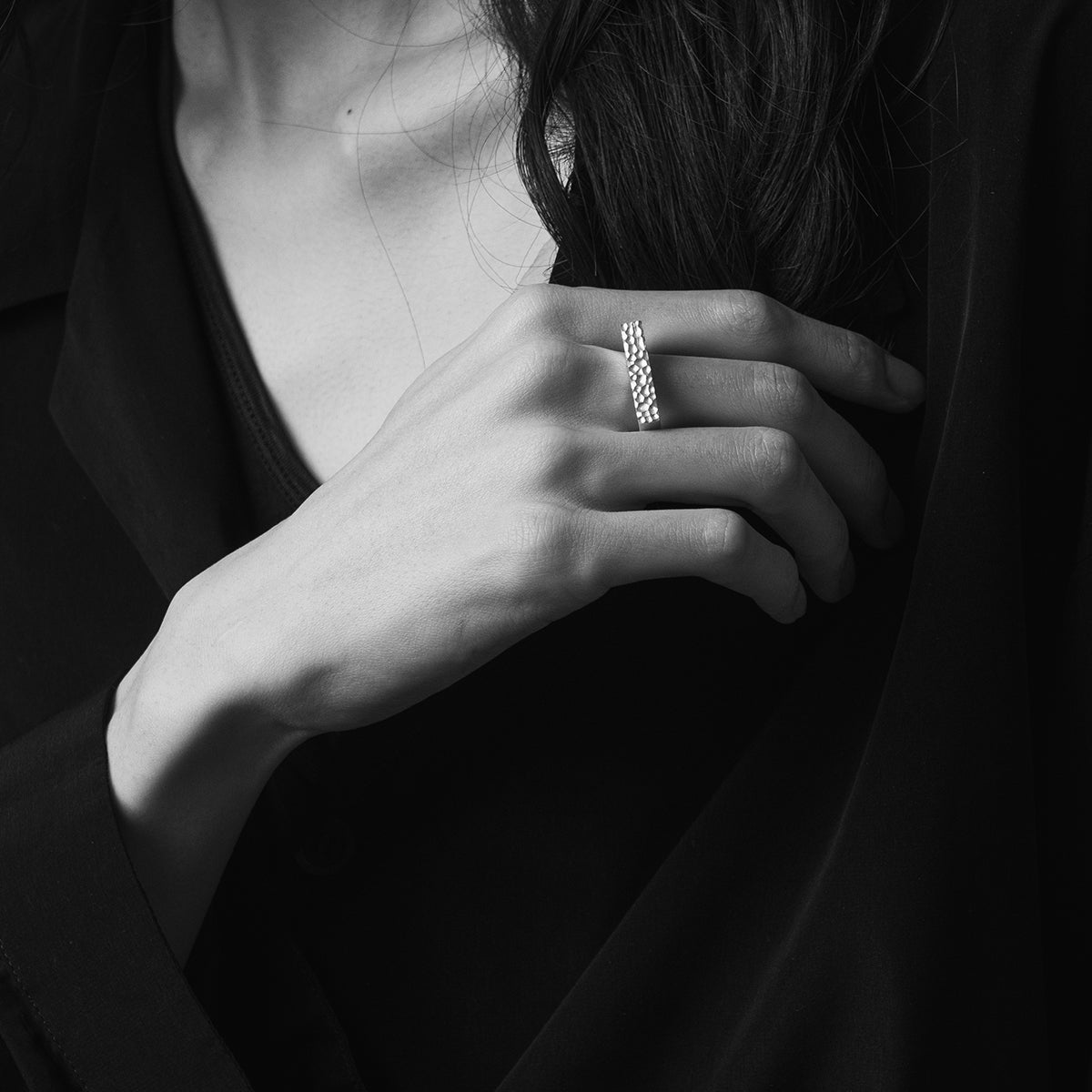 MOOD "D"SILHOUETTE RING