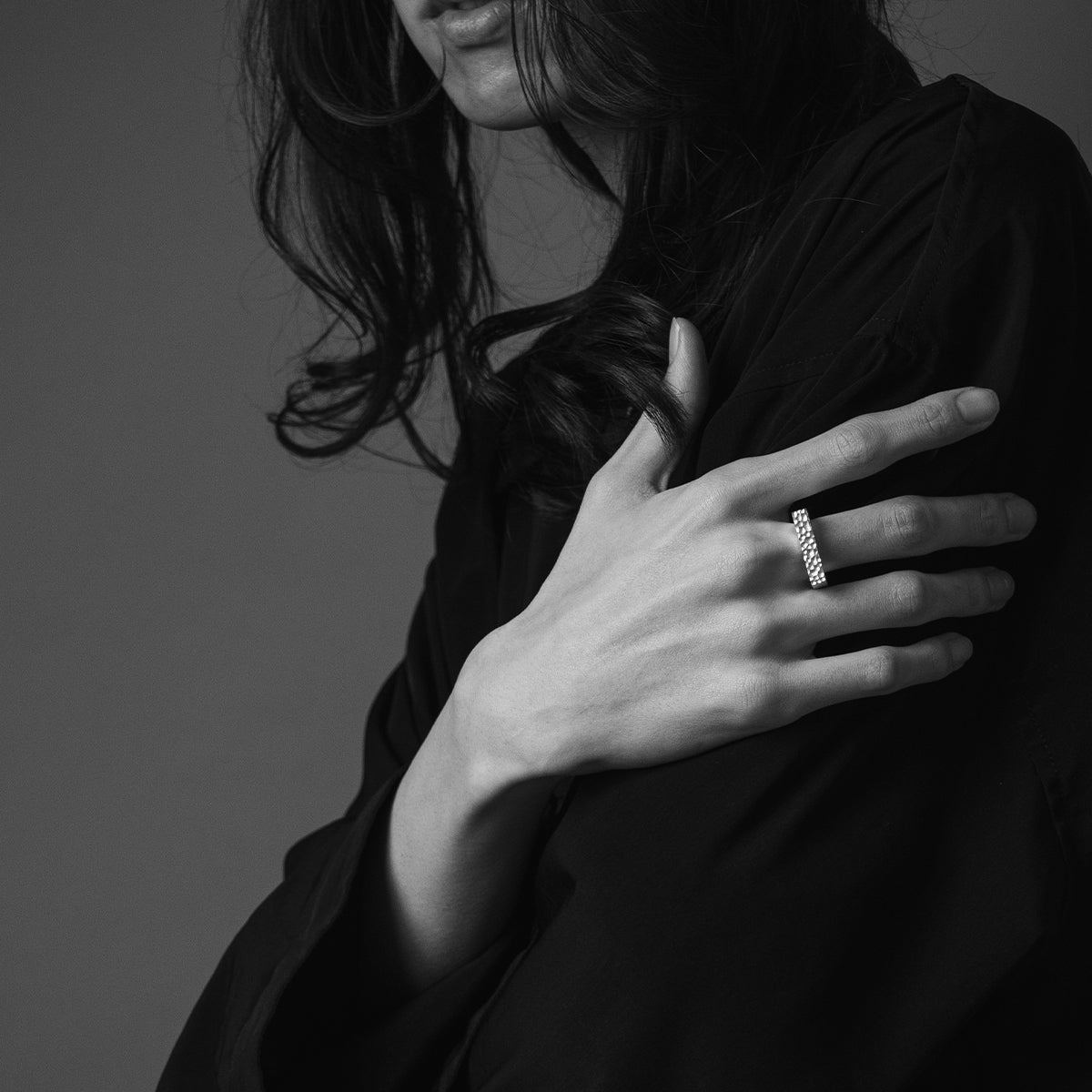 MOOD "D"SILHOUETTE RING