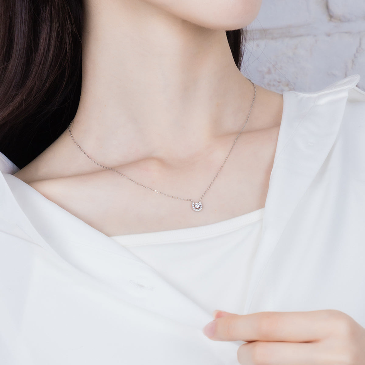 Horseshoe Necklace