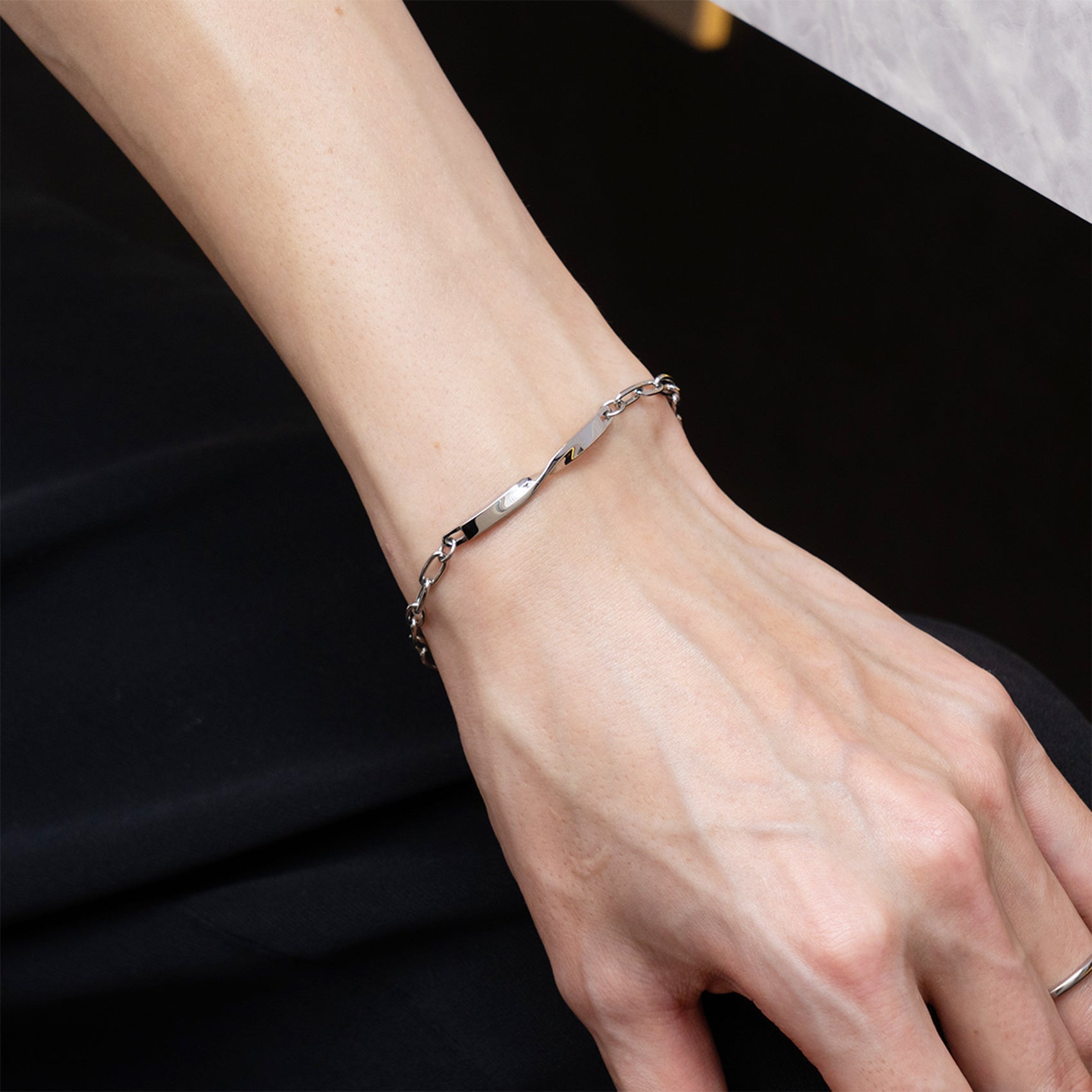 Twist Smart Bracelet (L)