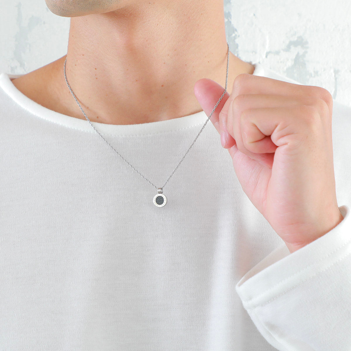 Round Icon Necklace