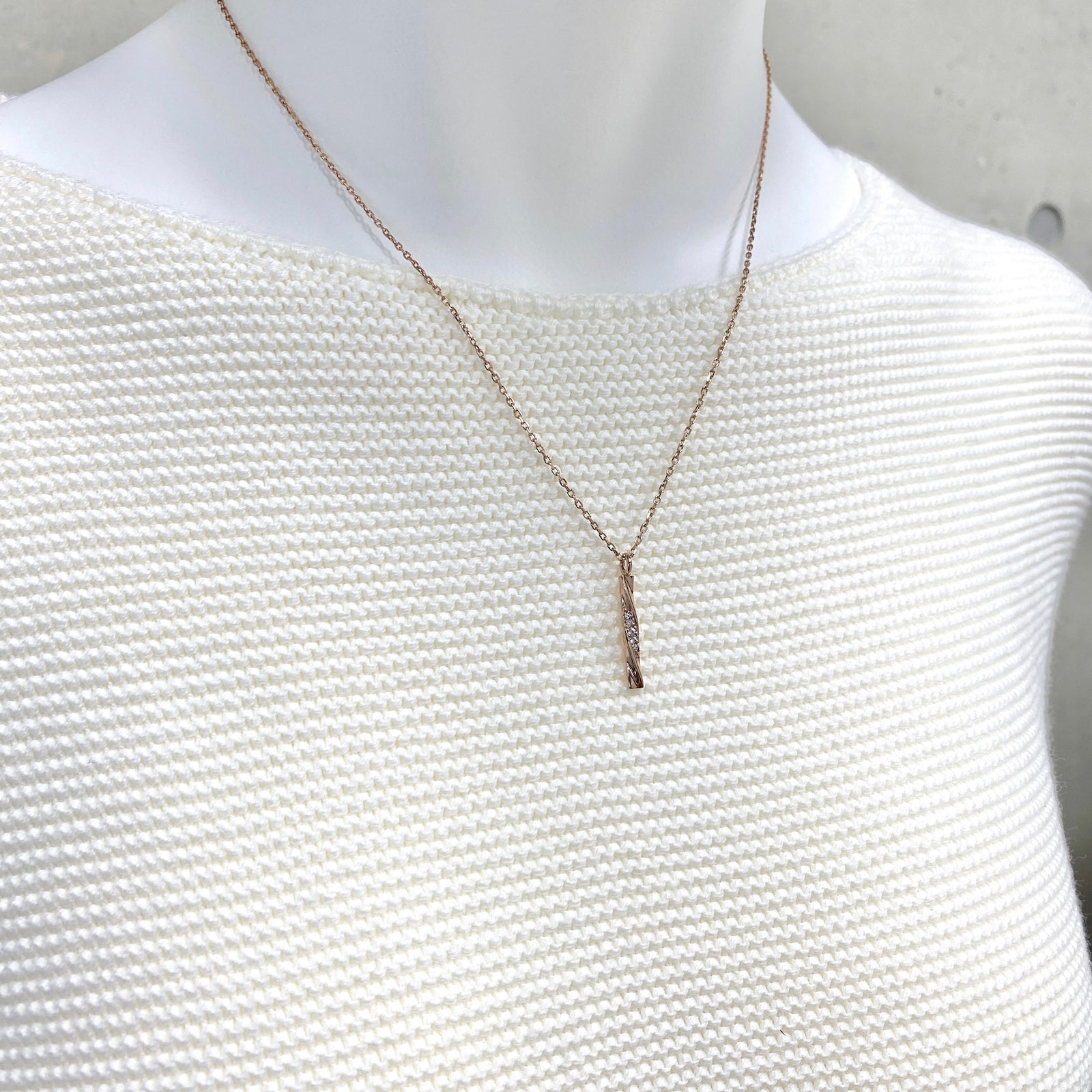 Wave Twist Bar Necklace