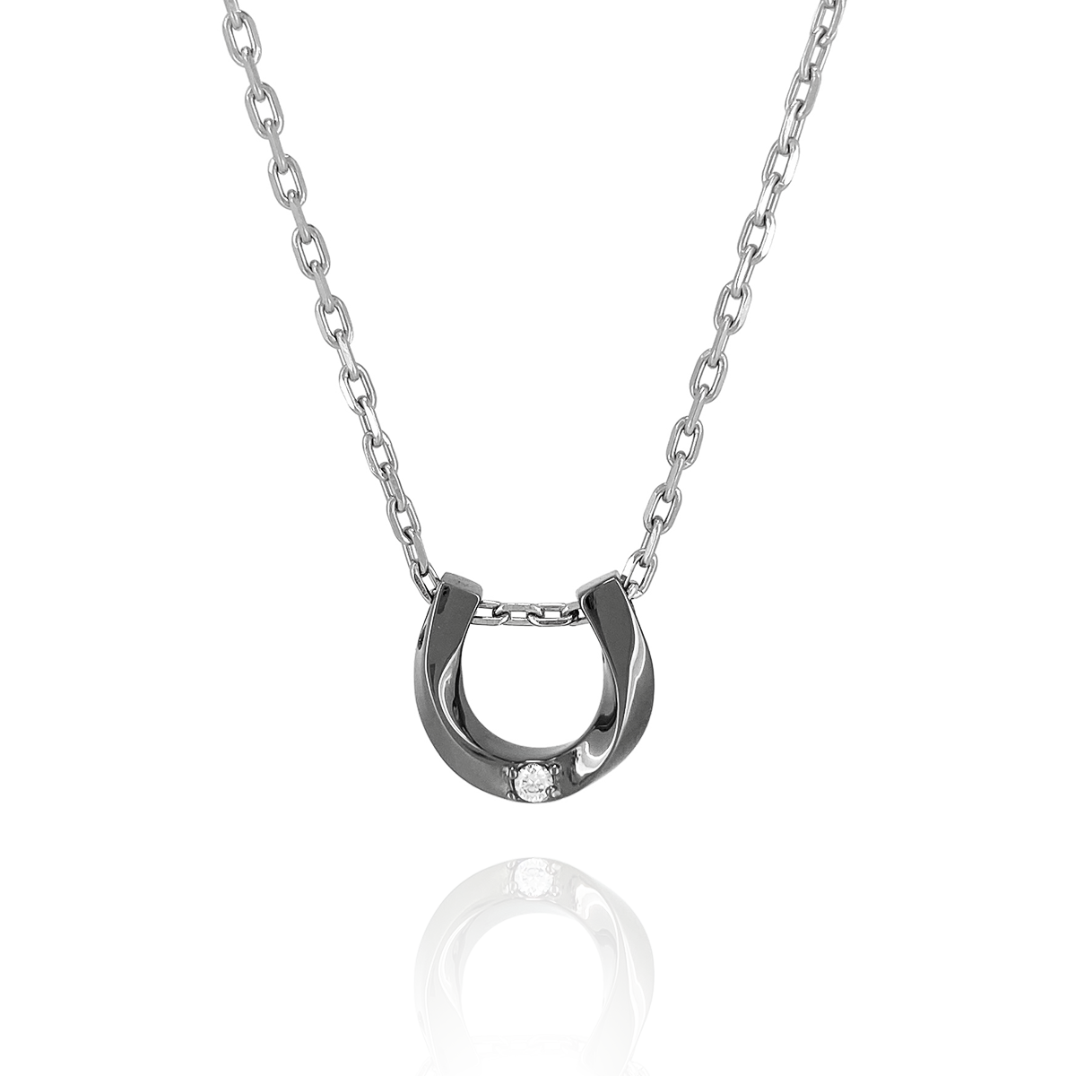 Horseshoe necklace