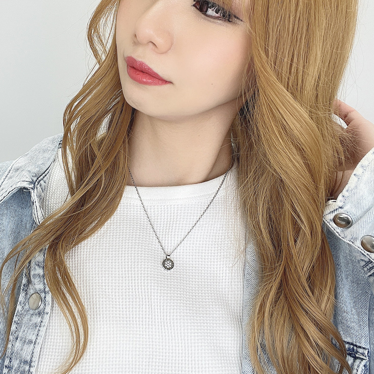 Round Icon Necklace