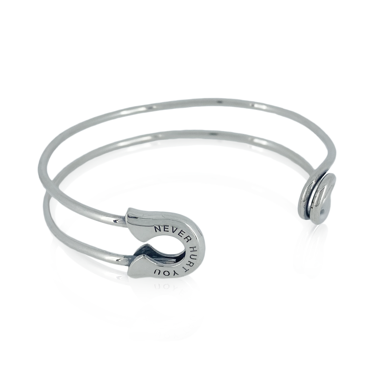 OFF THE WALL NEVER HURT YOU SAFETY PIN BANGLE
