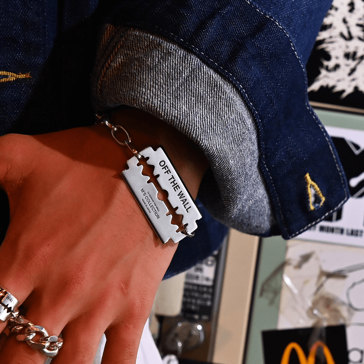 OFF THE WALL RAZOR CHAIN BRACELET