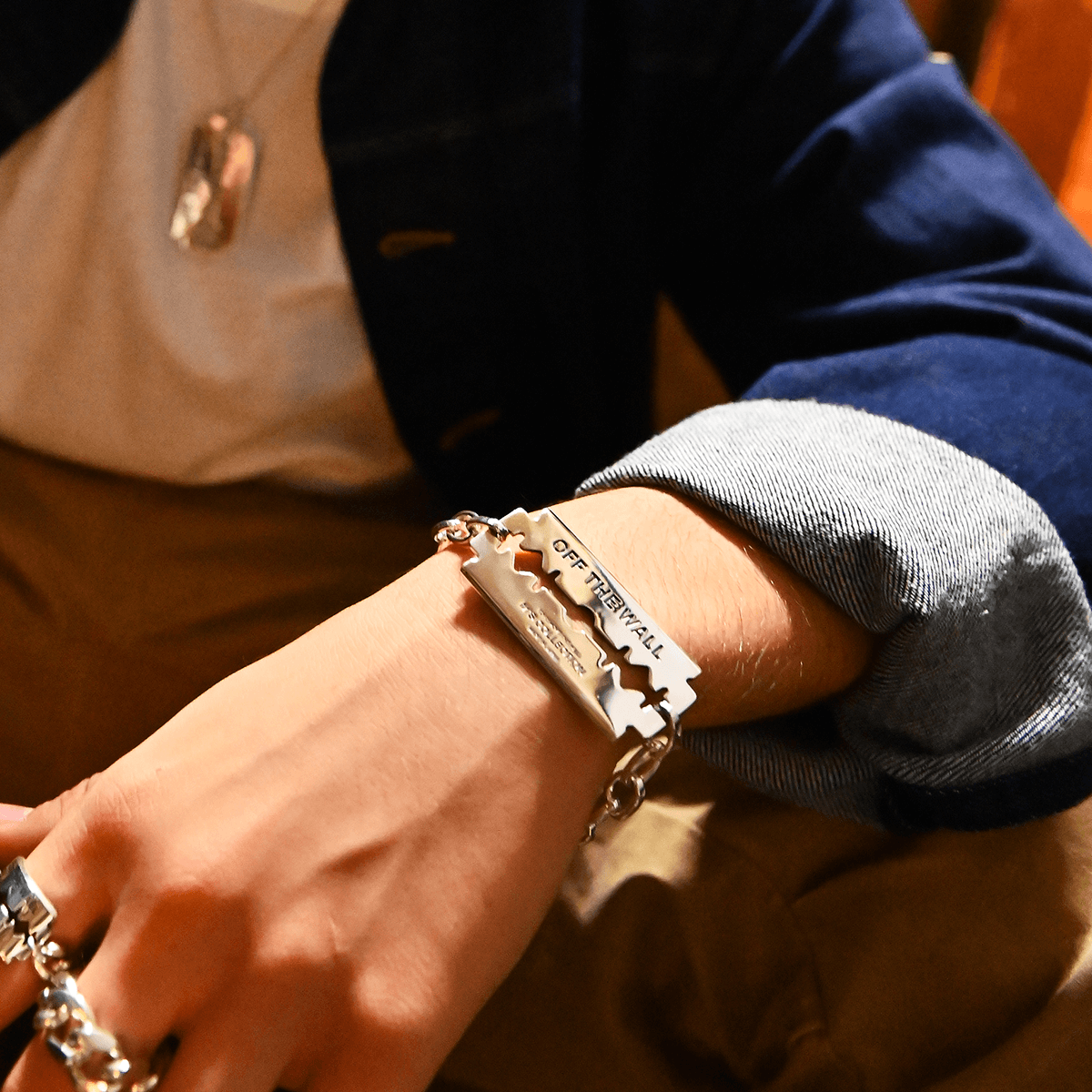 OFF THE WALL RAZOR CHAIN BRACELET