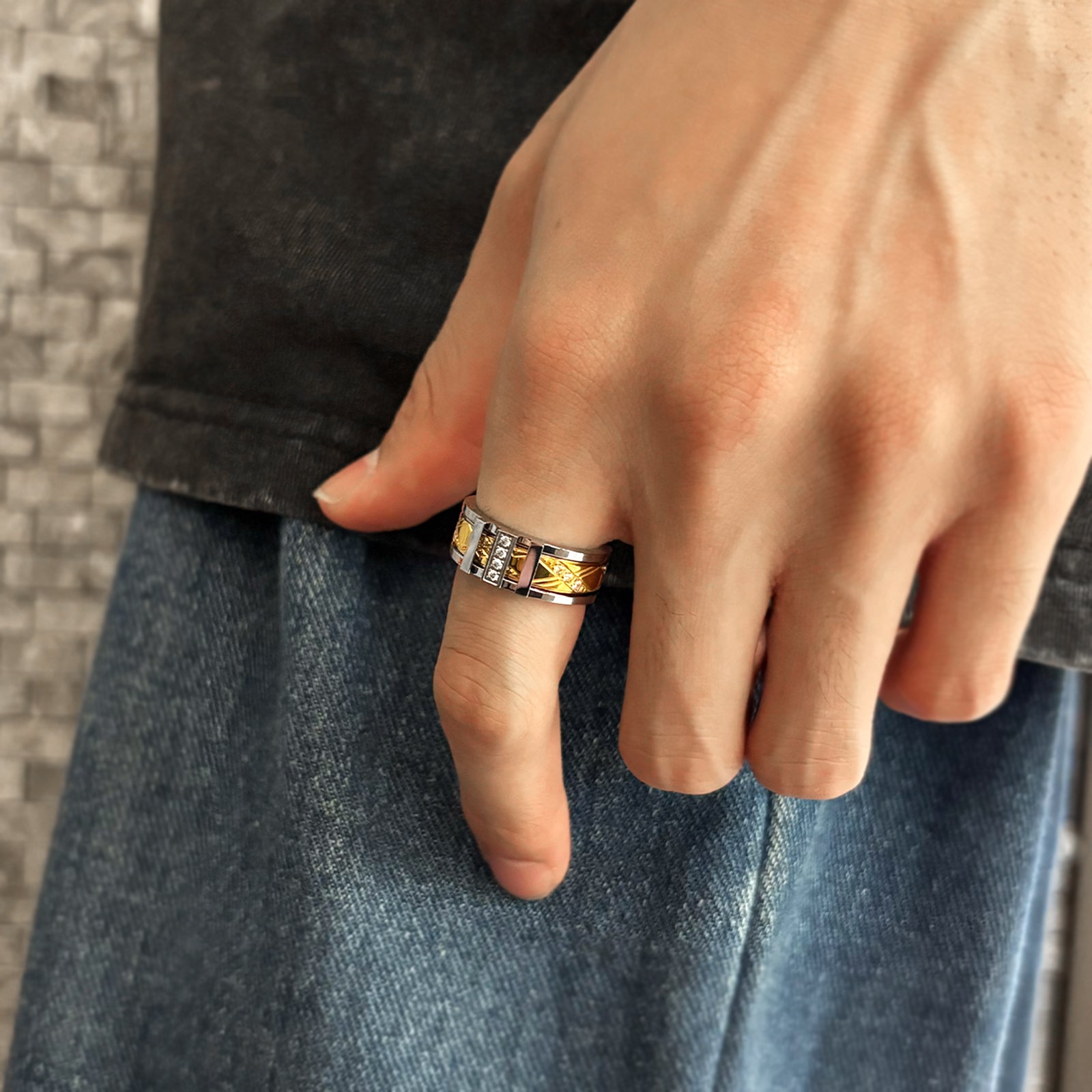 Inside-out ring
