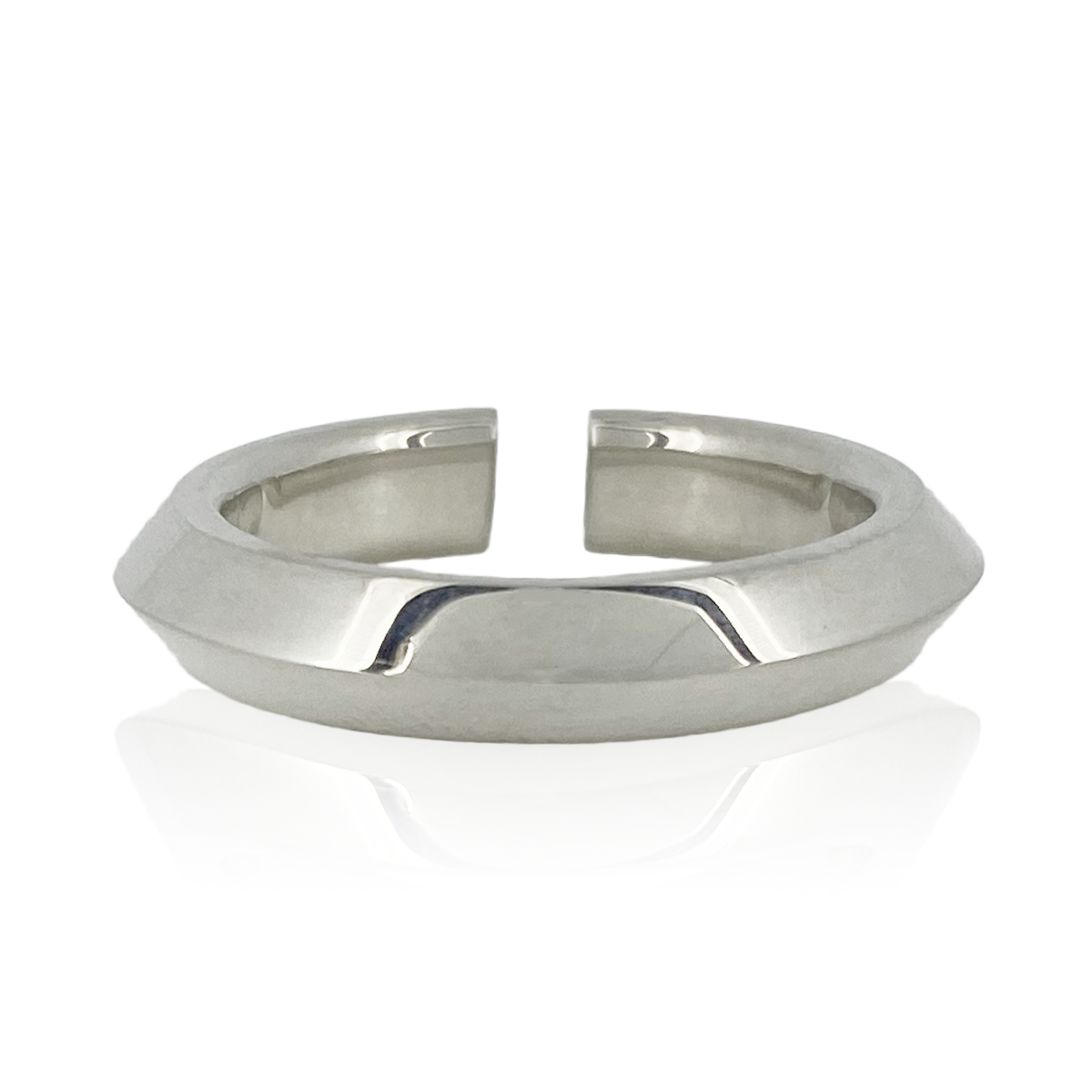 FINE TRIANGLE FREE RING