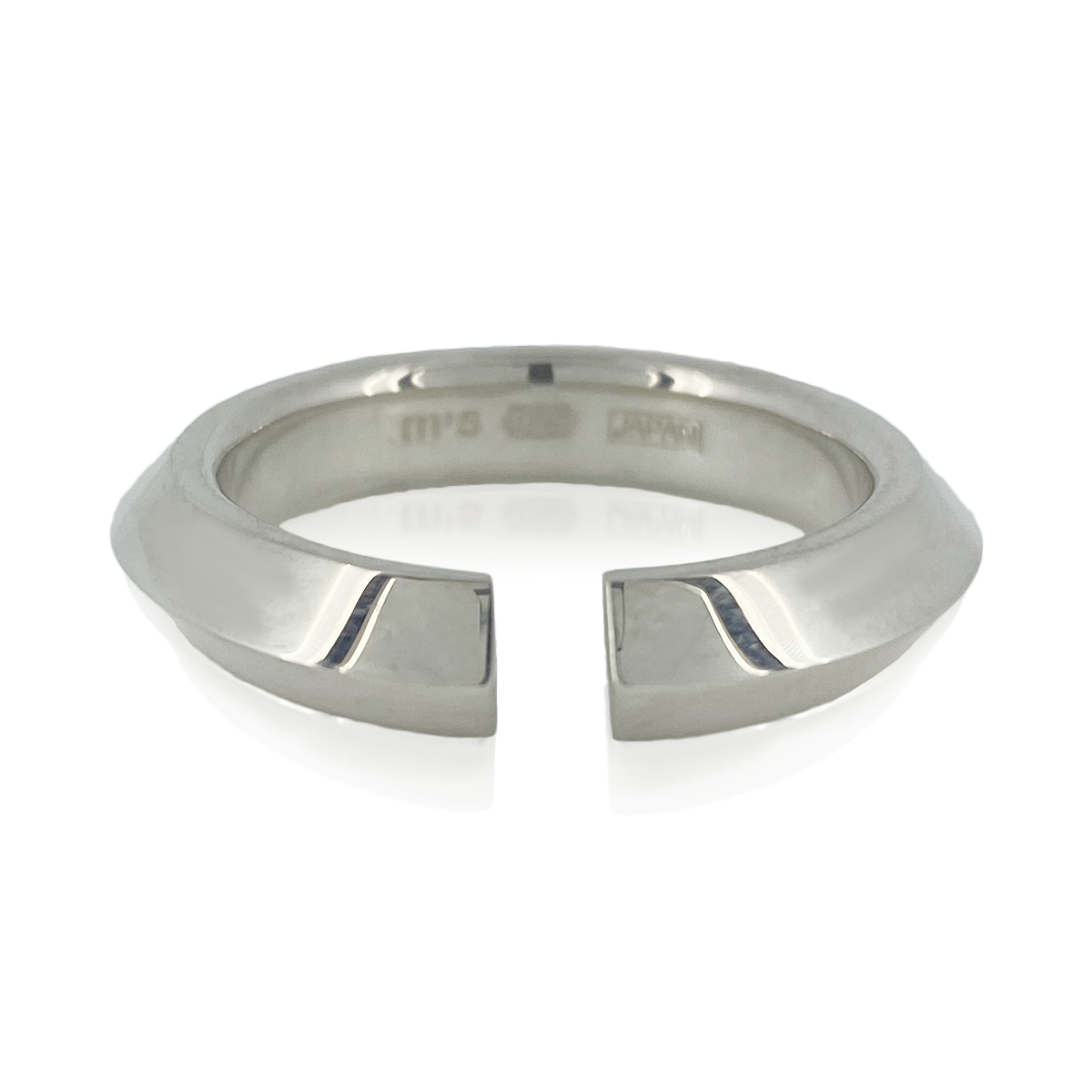 FINE TRIANGLE FREE RING