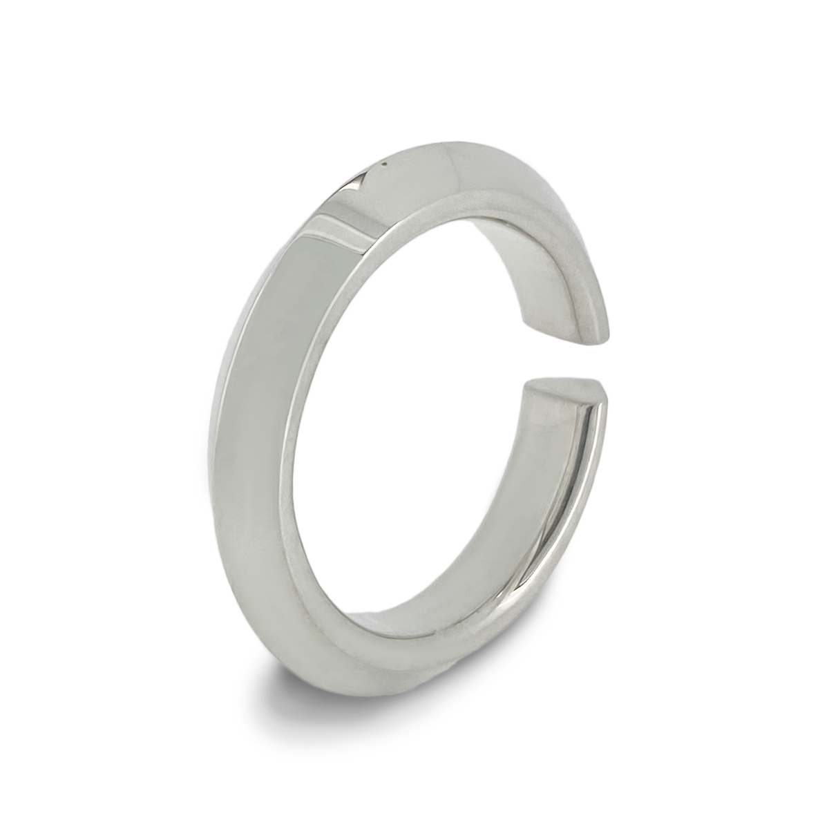 FINE TRIANGLE FREE RING