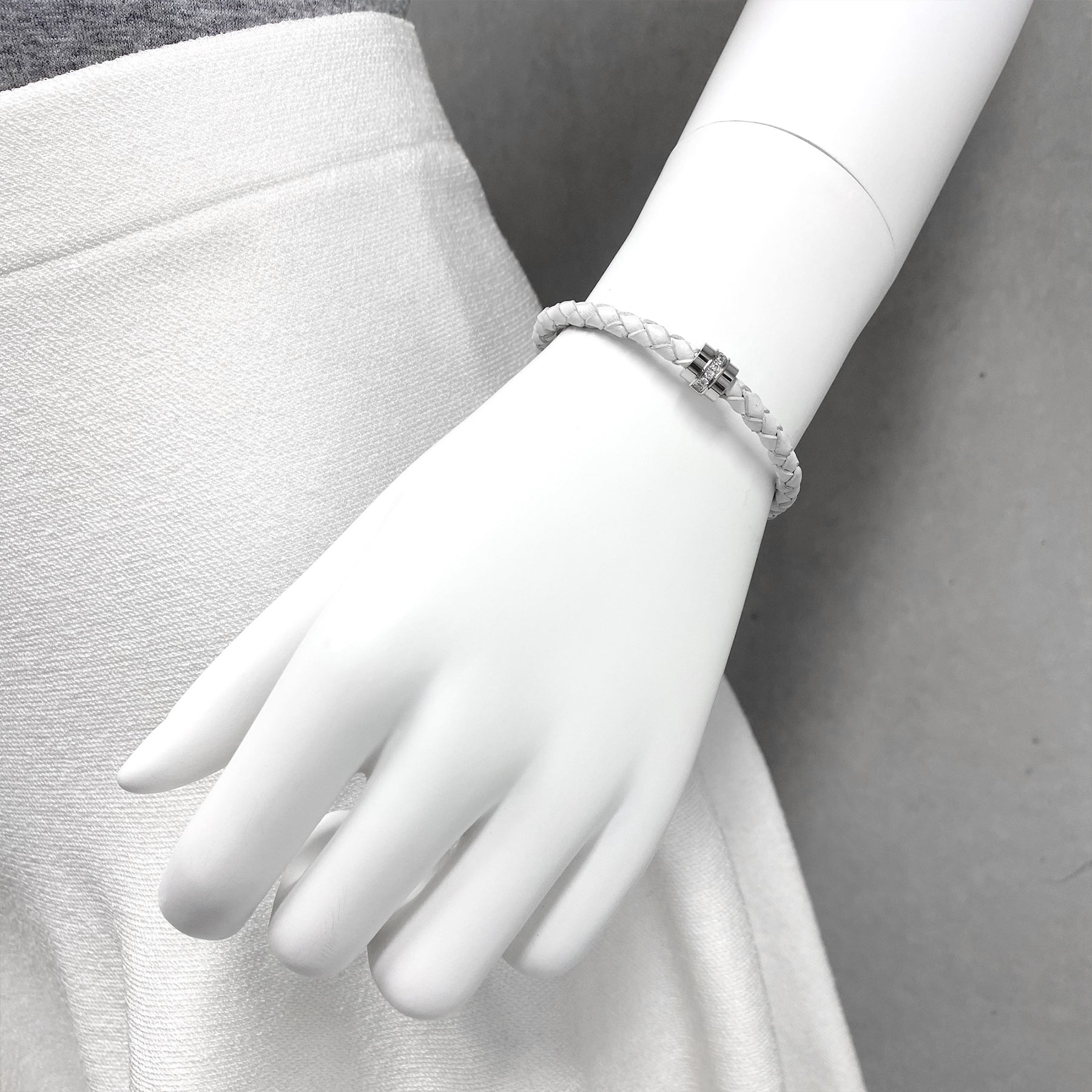 Smart Leather Bracelet (Free Size)