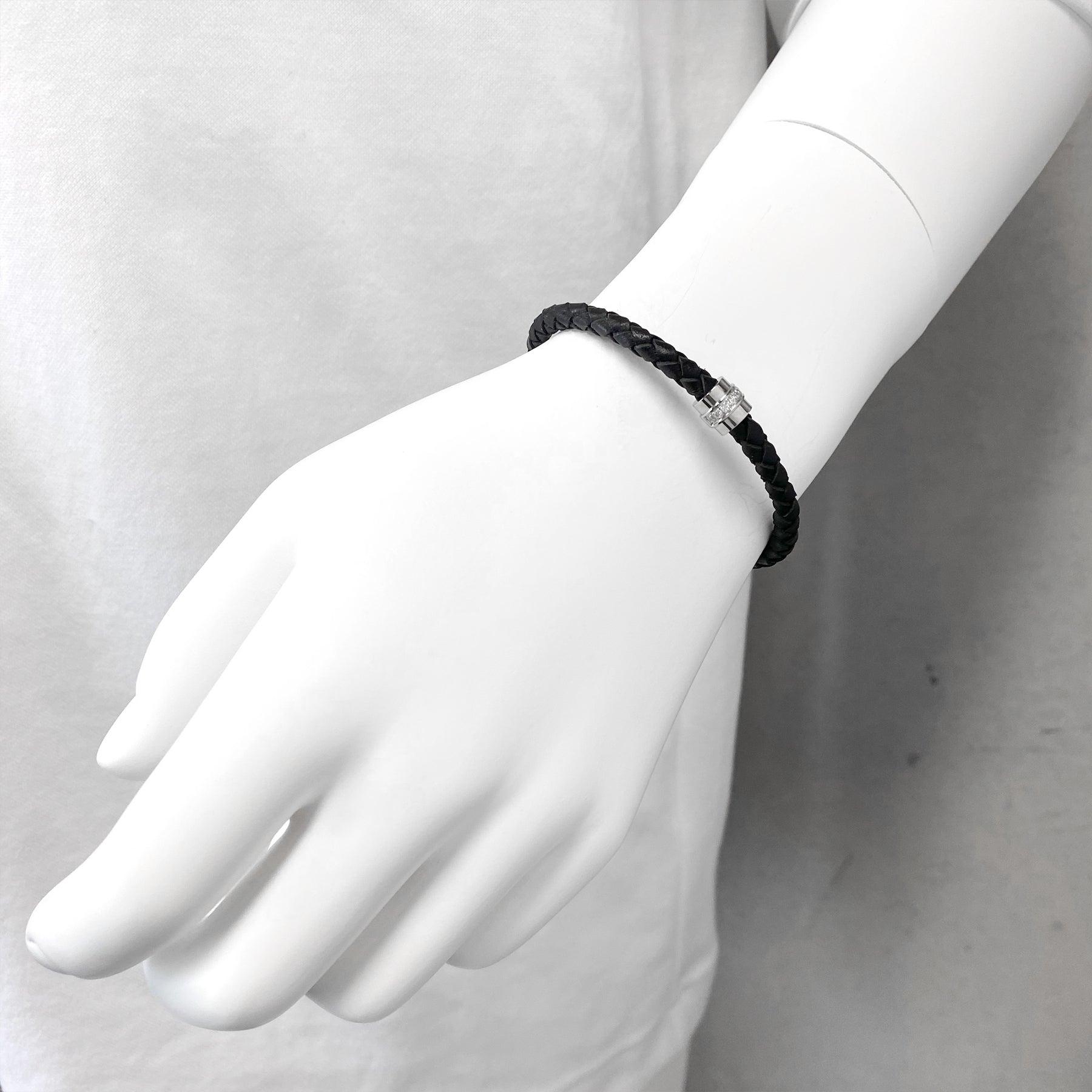 Smart Leather Bracelet (Free Size)