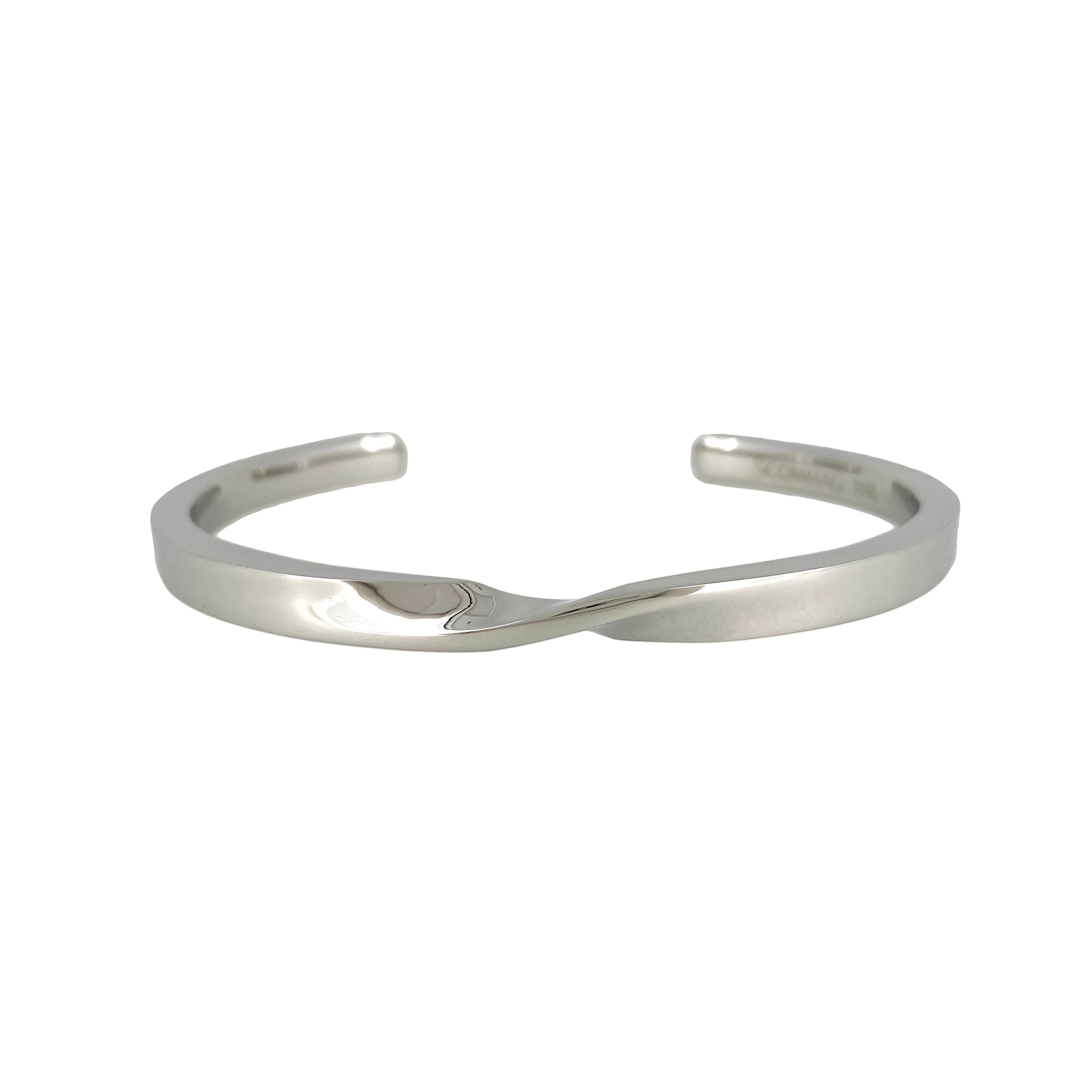 Half Twist Bangle (L)
