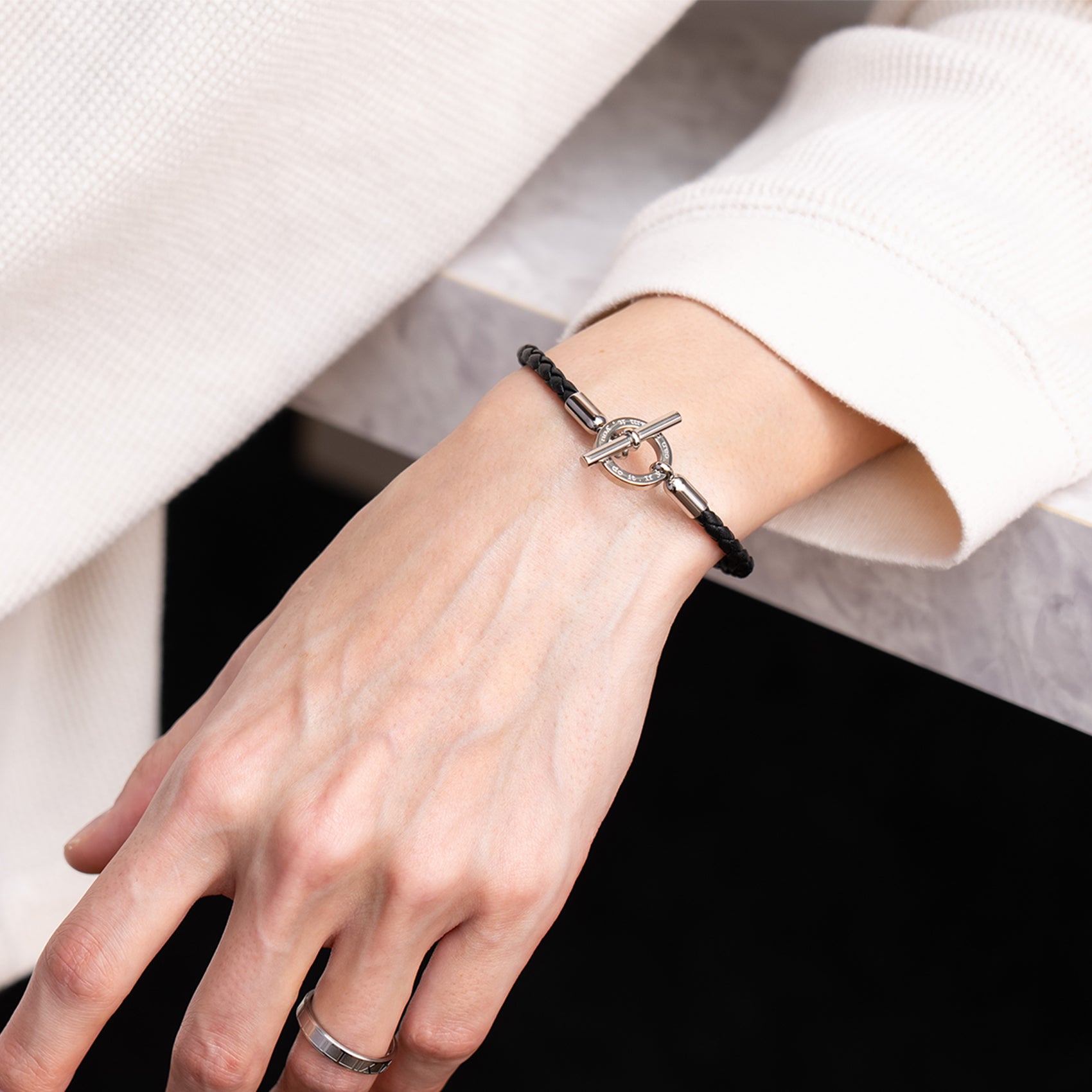 Mantel Leather Bracelet (L)