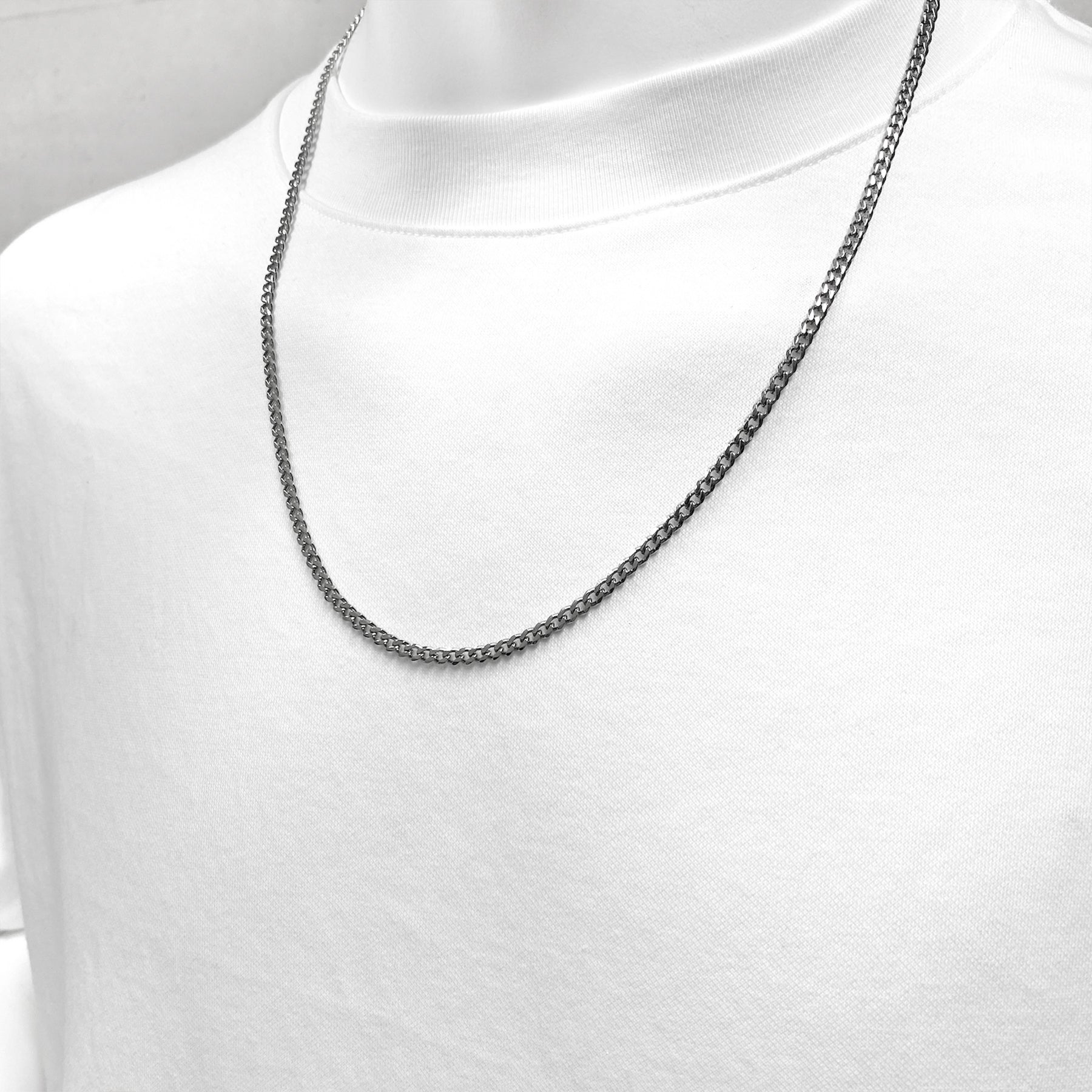Curb chain