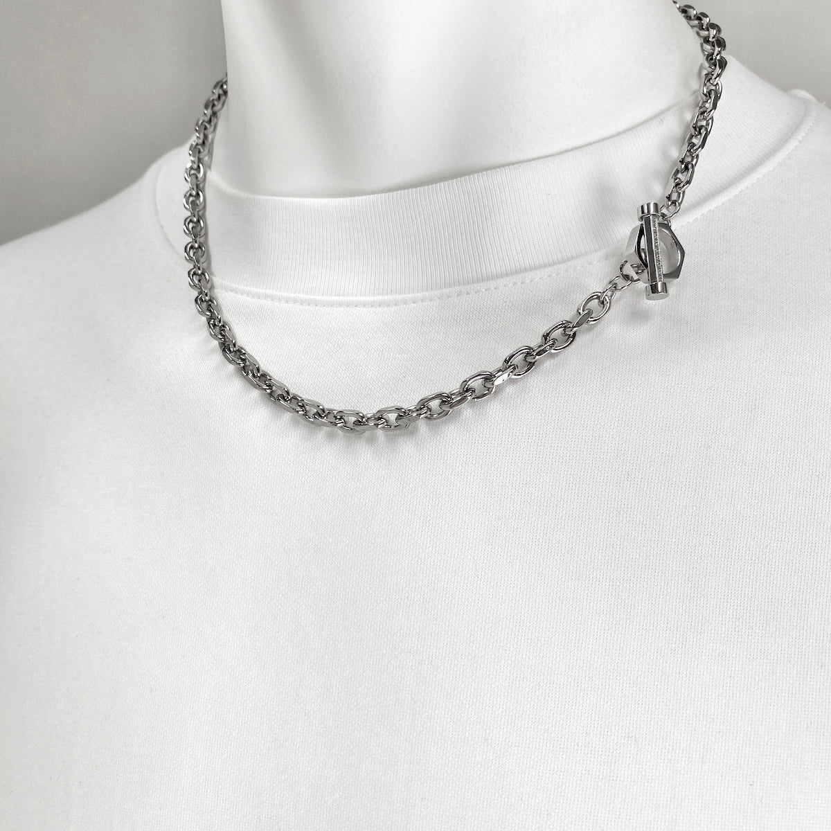 Mantel Chain Necklace