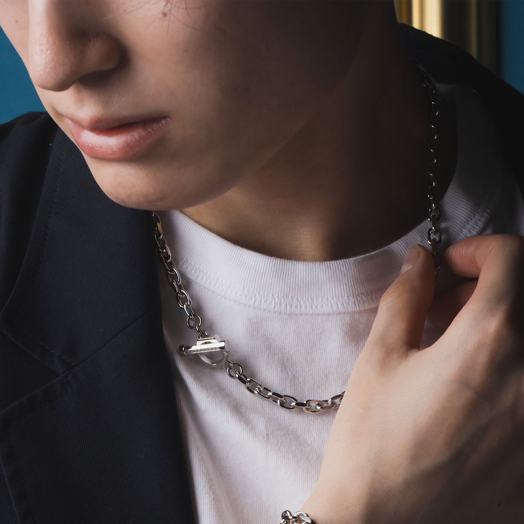 Mantel Chain Necklace