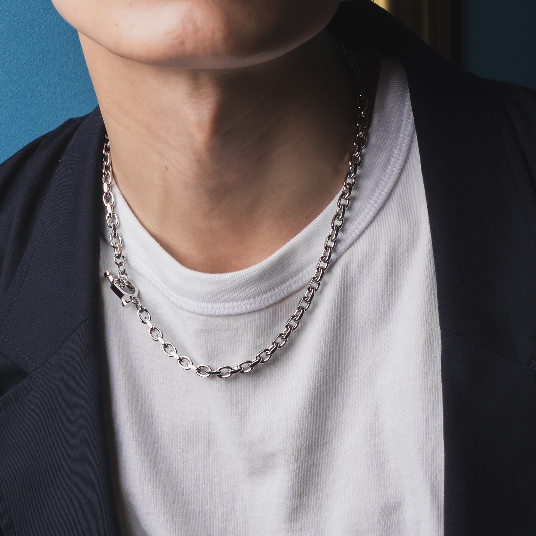 Mantel Chain Necklace