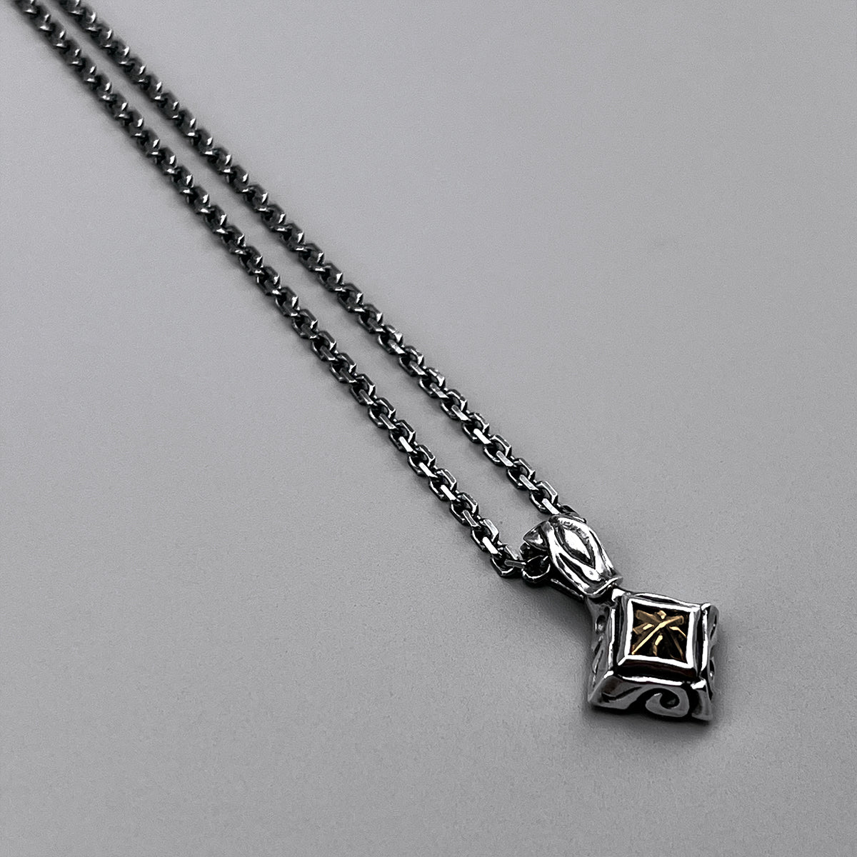 TRIPLE X EDITION URBAN TRIBAL PENDANT S SV × K10YG