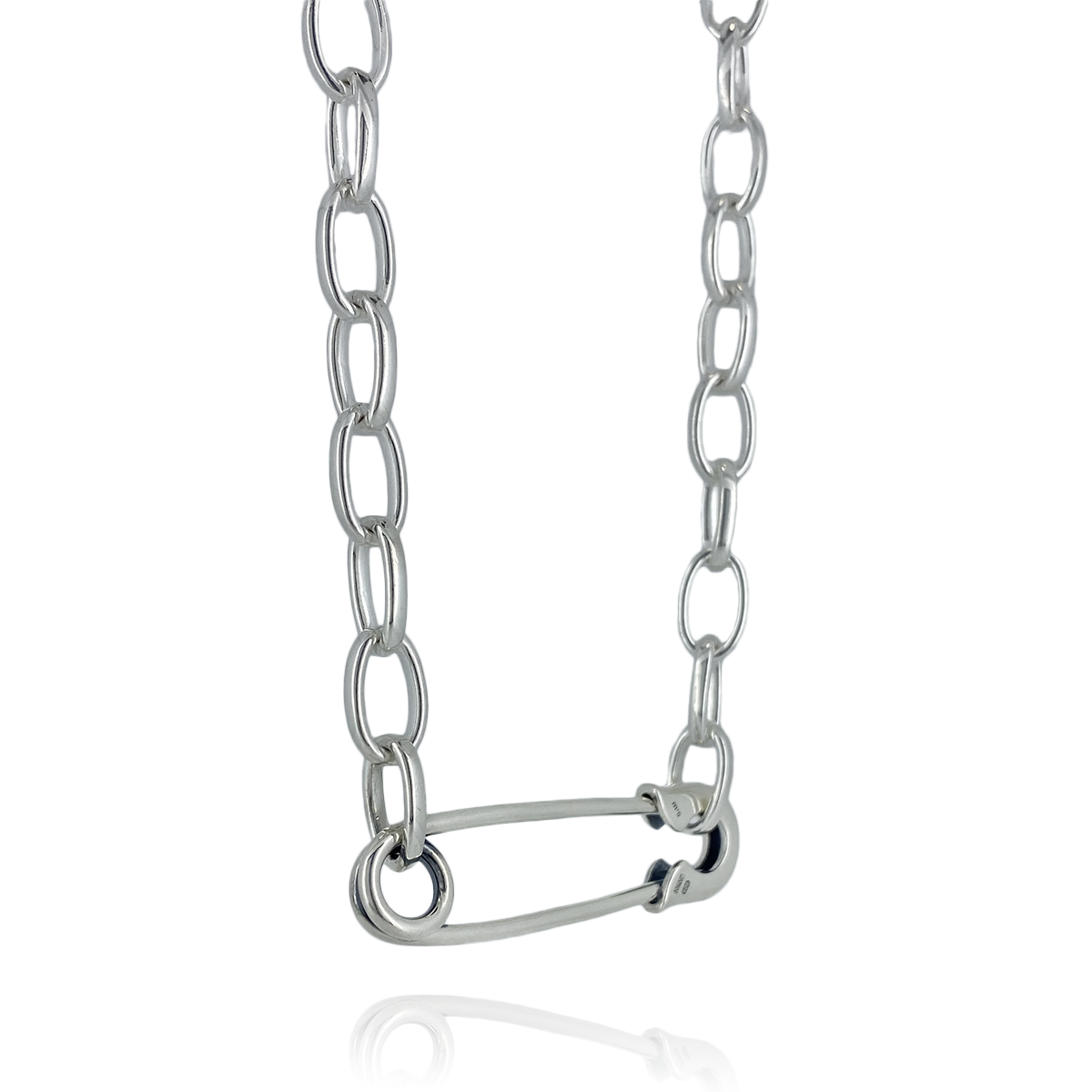 OFF THE WALL NEVER HURT YOU SAFETY PIN CHAIN NECKLACE