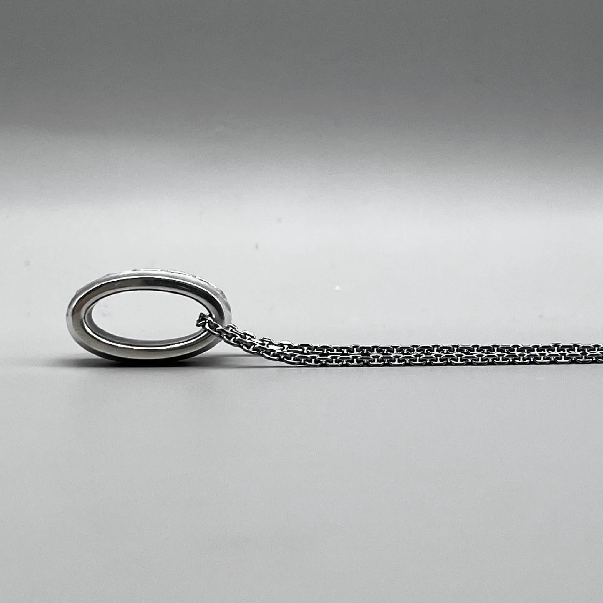 TRIPLE X STUDS HARF ROUND TOP PENDANT