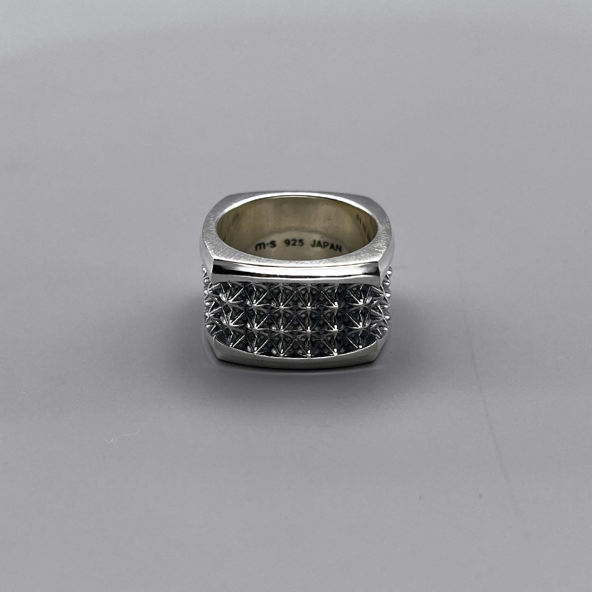 TRIPLE X STUDS SQUARE RING